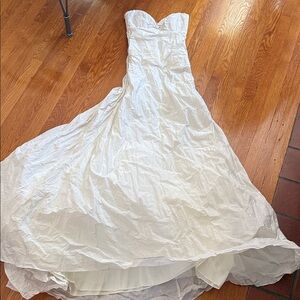 Nicole Miller White Strapless Wedding Gown
